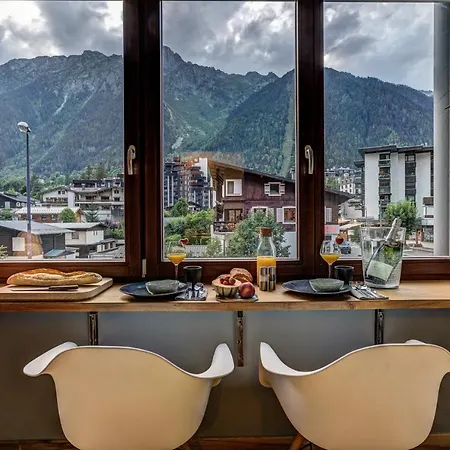 Center Luxury شقة